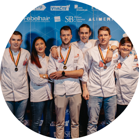 合影WorldSkills比利时的竞争对手